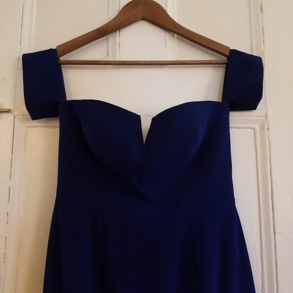 Aidan Mattox Column Crepe Gown with Arm Cuffs - Picture 3 of 7